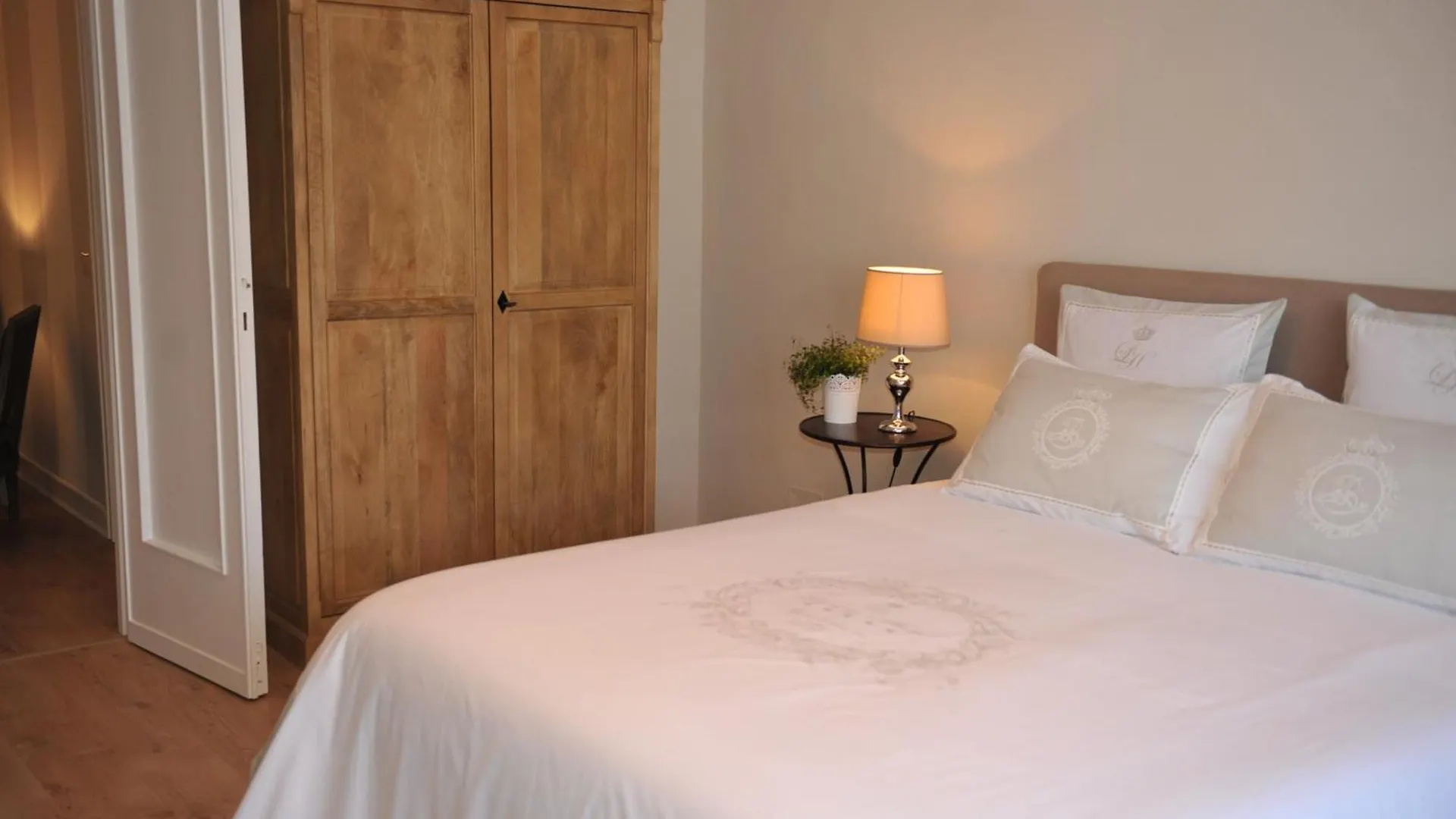 Vatican Holiday Home Rome Bed & Breakfast